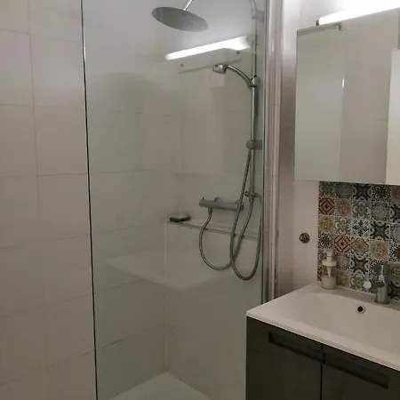 T2 Avec Grande Terrasse Et Confort 3 Etoiles *